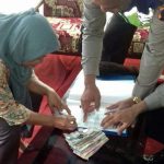 Penjual Gorengan Jujur, Temukan Uang Jutaan Diserahkan ke Polisi
