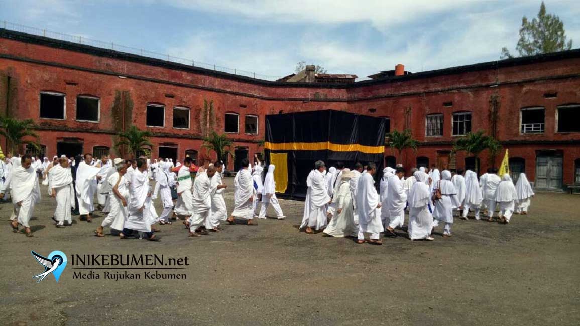 Mirip Masjidil Haram, Benteng Van Der Wijk Gombong Jadi Tempat Favorit Manasik