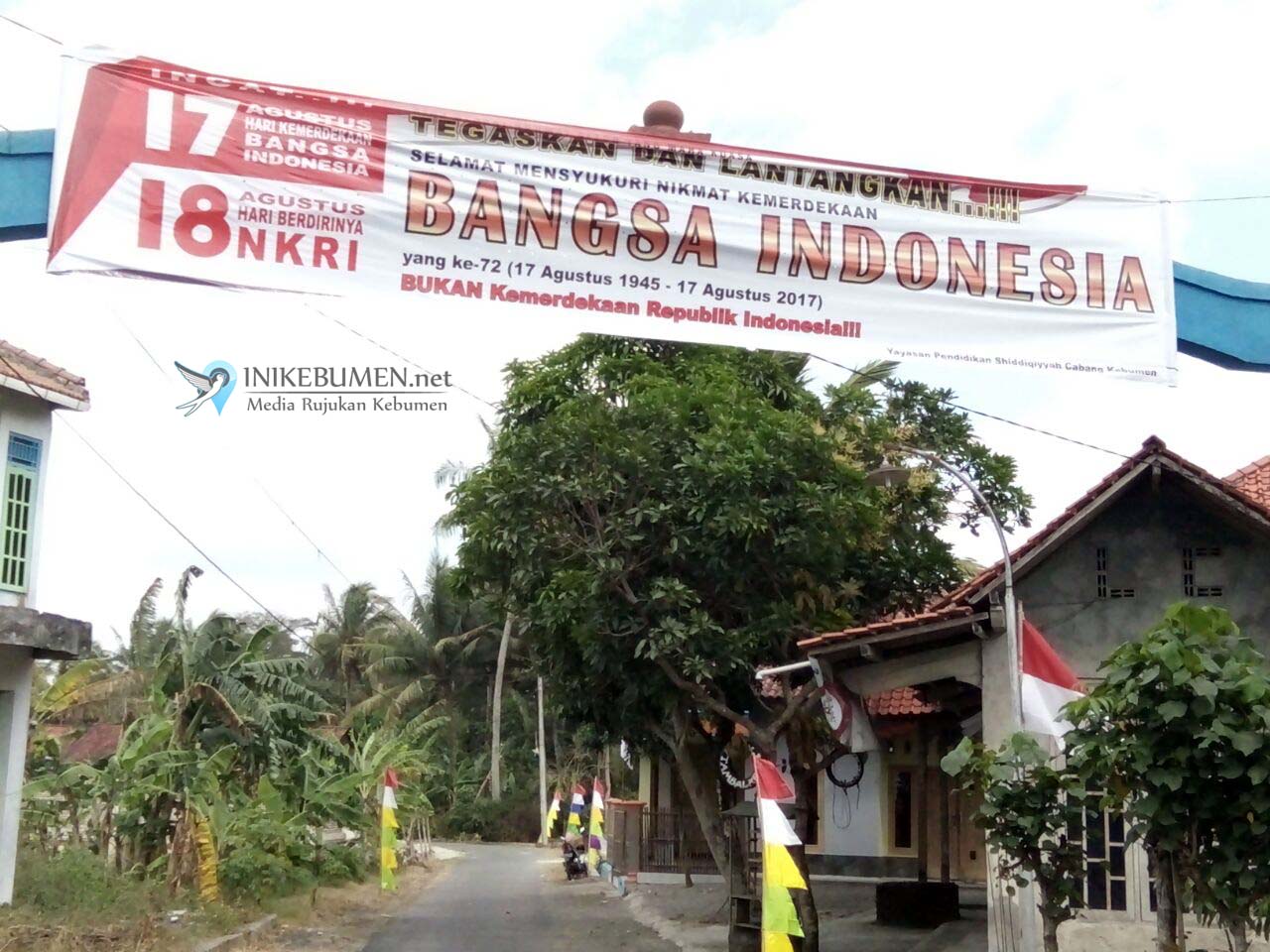 Pelurusan Sejarah Lewat Spanduk “NKRI Dibentuk 18 Agustus” Dinilai Kurang Pas