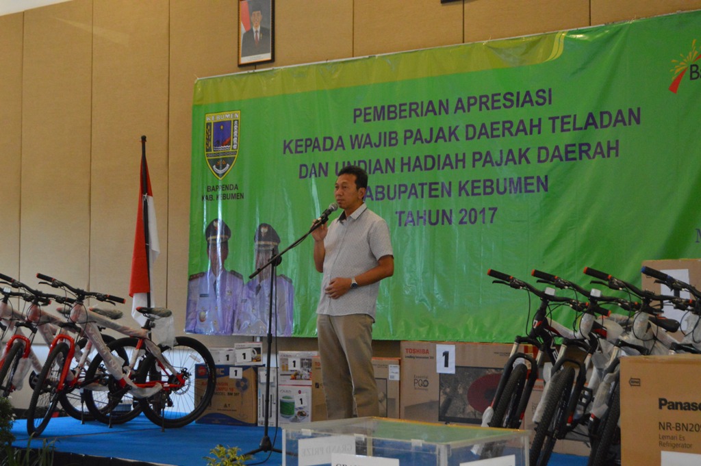Kontribusi Pajak Daerah Terhadap PAD Kebumen Kecil