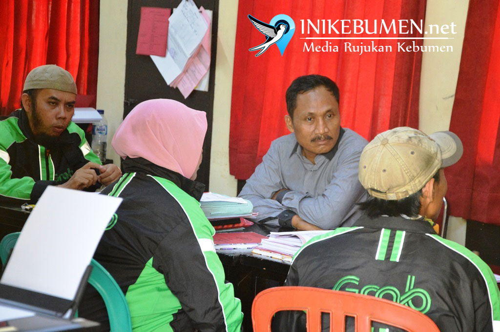 Inilah Kronologis Keributan Driver Grab VS Penarik Becak