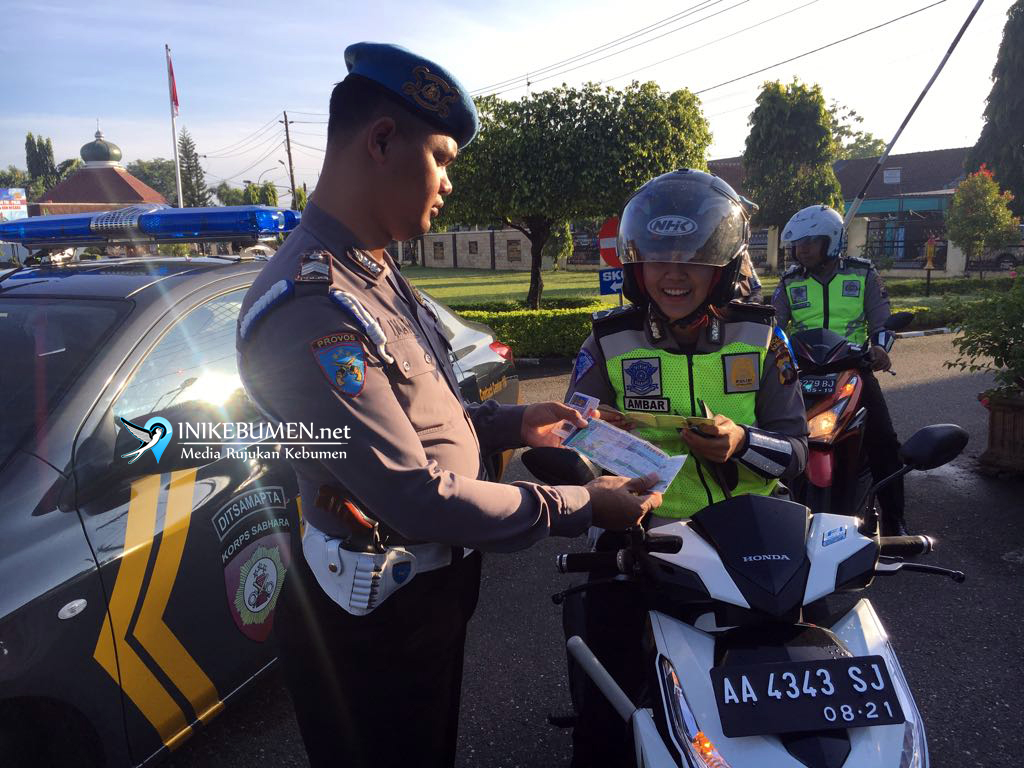 Mendadak! Kelengkapan Kendaraan Polisi Dirazia