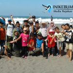 Kenalkan Obwis Kebumen, Siswa-siswi SDN Pujegan ke Pantai Setrojenar