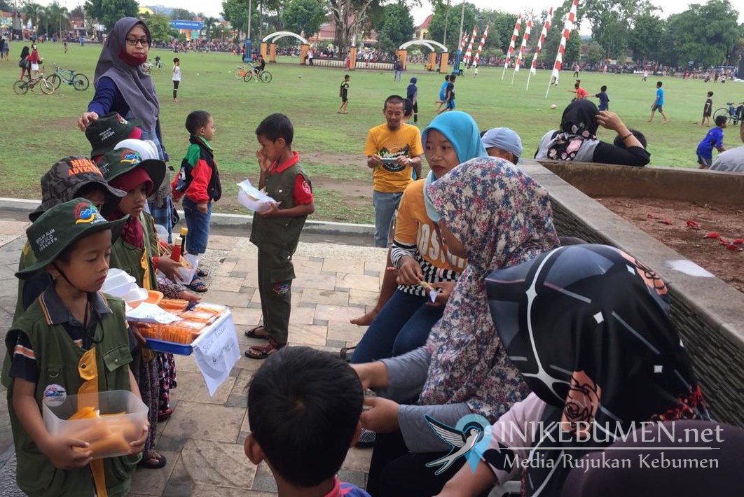 Lewat Market Day, SD Alam Lukulo Kebumen Ajarkan Siswanya Berwirausaha