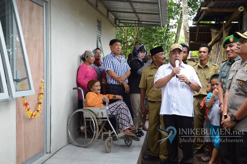 Bupati Serahkan Kunci Rumah yang Dibangun Sedulur Kebumen