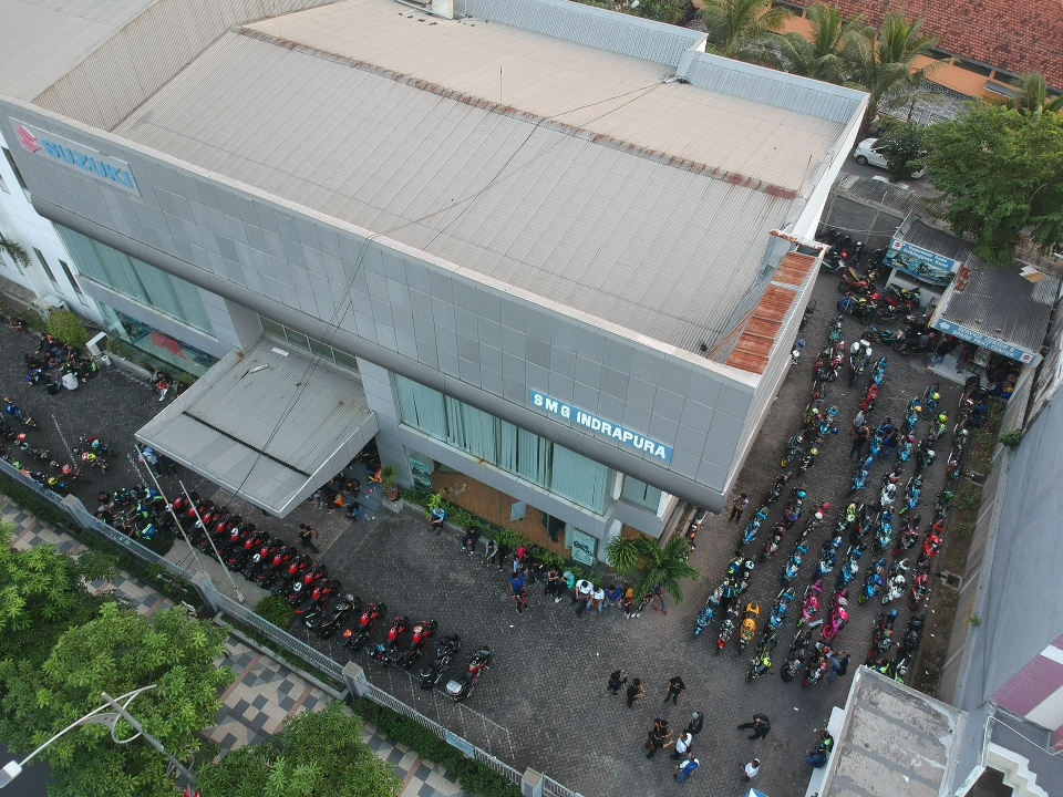 Suzuki Saturday Night Ride, Riding Serempak Sambil Menambah Ilmu Bersama di Surabaya