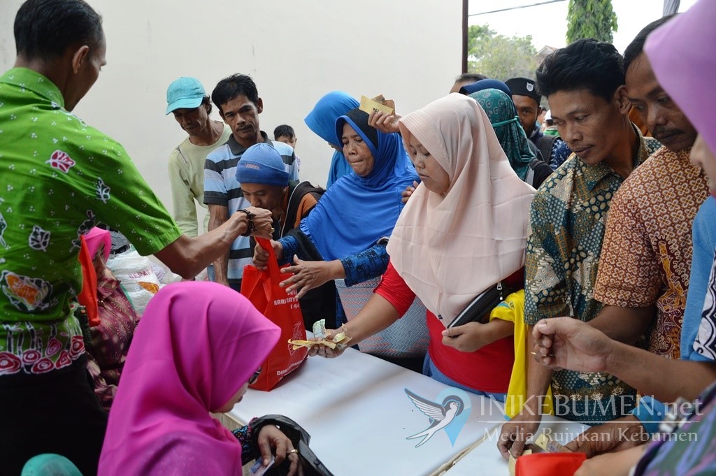 Pasar Murah di Kebumen Jual Paket Sembako Rp 15.000