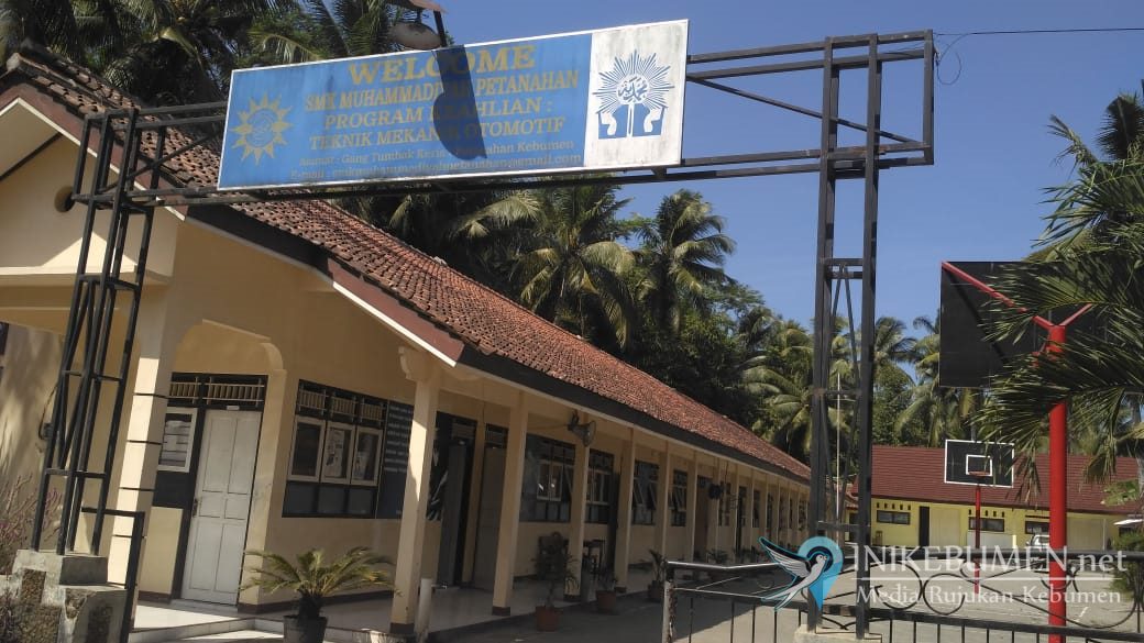SMK Muhammadiyah 1 Petanahan Gulirkan Gerakan Wakaf Buku