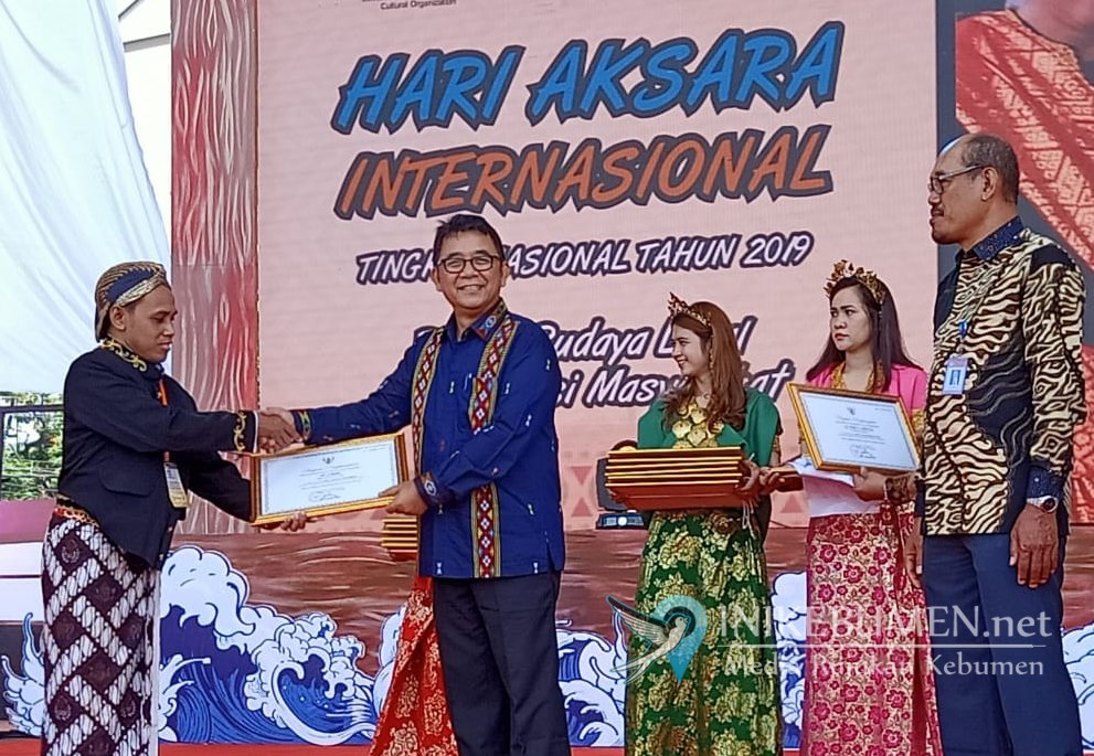 Keren, Lembaga Pendidikan Elmuna Raih Penghargaan LKP Berprestasi Tingkat Nasional