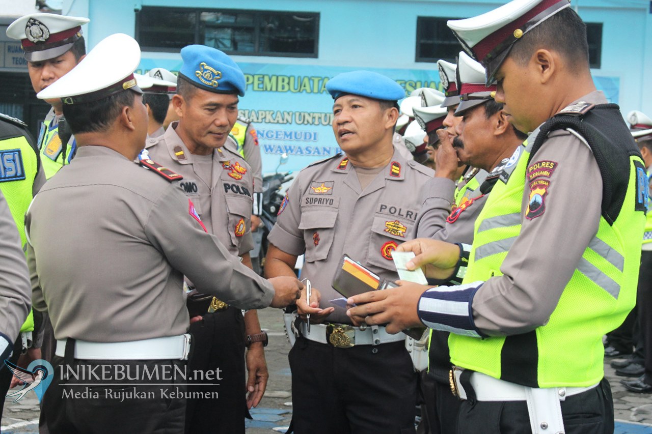 Sat Lantas Polres Kebumen Dirazia, Senjata Api Petugas Ikut Diperiksa Propam Polda Jateng