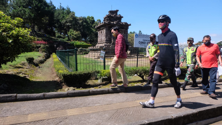 Ganjar Cek Persiapan Candi Gedong Songo Hadapi New Normal