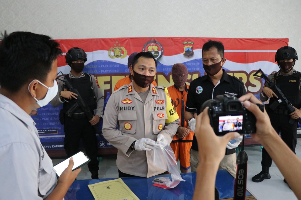 Beli Sabu Seharga Rp 700 Ribu, Dua Warga Kebumen Diamankan Polisi