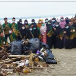 Wujudkan Kepedulian Lingkungan, Pelajar NU Adimulyo Bersih-bersih Pantai