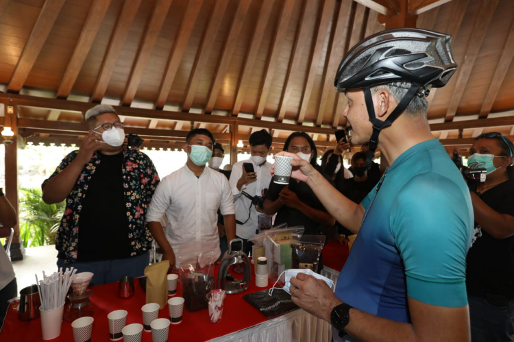 Bantu Petani Kopi, Ganjar Ajak Masyarakat Ikuti Magelang Coffee Fest