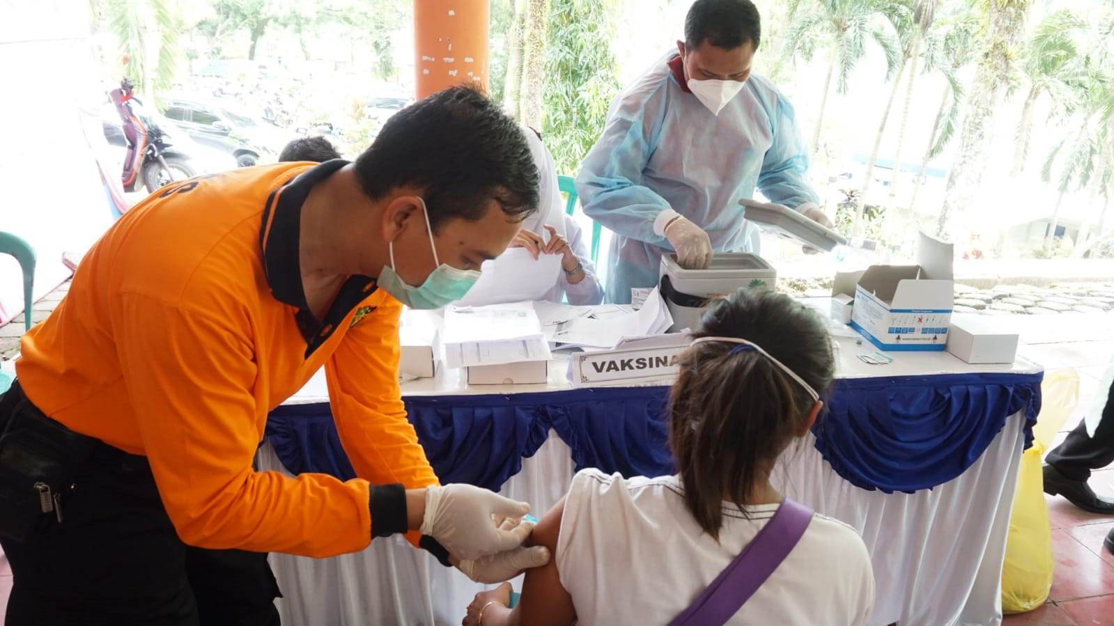 Kejar Herd Immunity, Pemprov Jateng Suntikan 1,6 Juta Vaksin per Pekan
