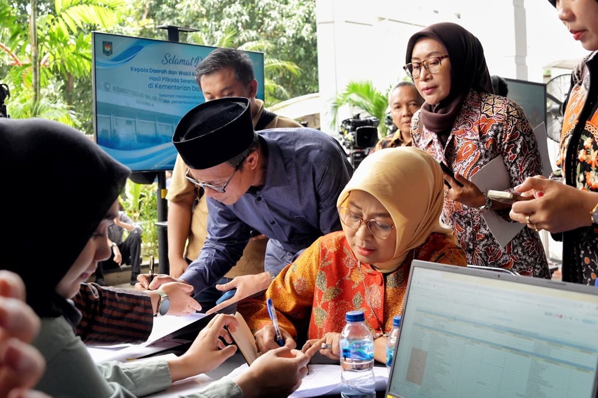 Lilis-Zaeni Jalani Tes Kesehatan, Siap Dilantik Jadi Bupati dan Wakil Bupati Kebumen